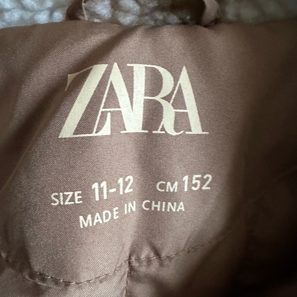 Zara Tan and White Puffer Jacket Cozy Style - Picture 3 of 3